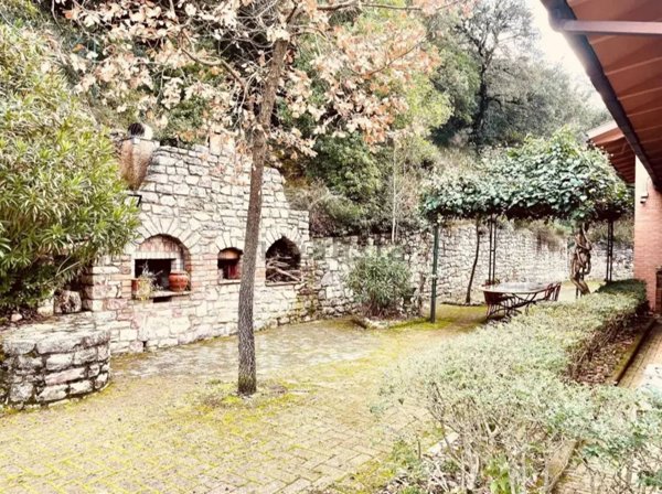 casa indipendente in vendita a Perugia in zona Bosco