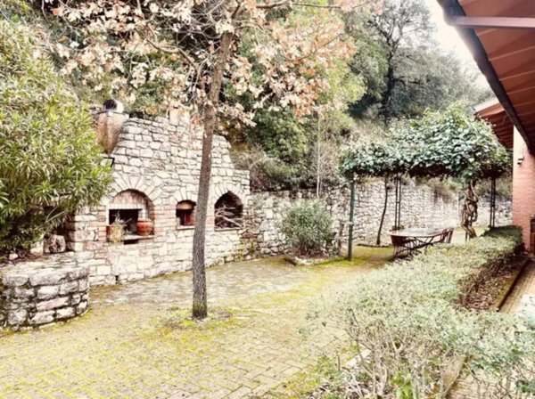 casa indipendente in vendita a Perugia in zona Elce