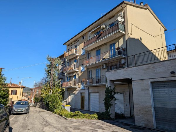 appartamento in vendita a Perugia in zona Ferro di Cavallo