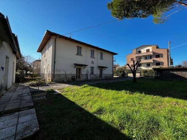 casa indipendente in vendita a Perugia in zona Castel del Piano
