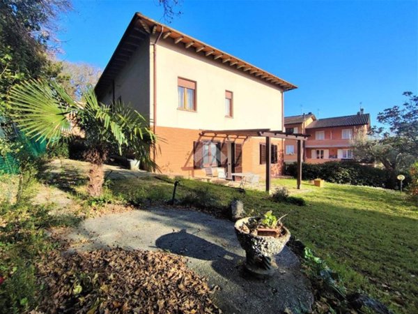 casa indipendente in vendita a Perugia in zona Ponte San Giovanni