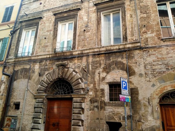 appartamento in vendita a Perugia in zona Centro Città