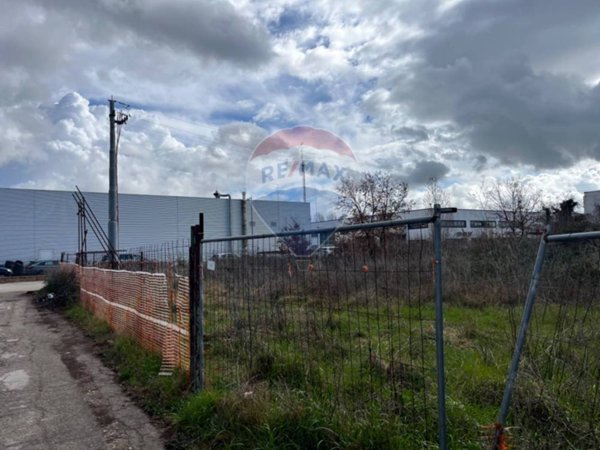 negozio in vendita a Perugia in zona Sant'Andrea delle Fratte