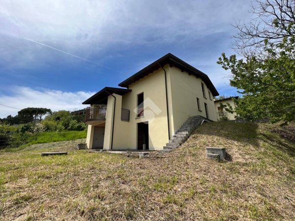 casa indipendente in vendita a Perugia in zona Cordigliano