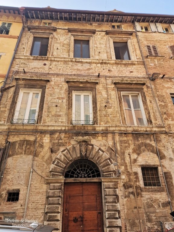 appartamento in vendita a Perugia in zona Centro Città