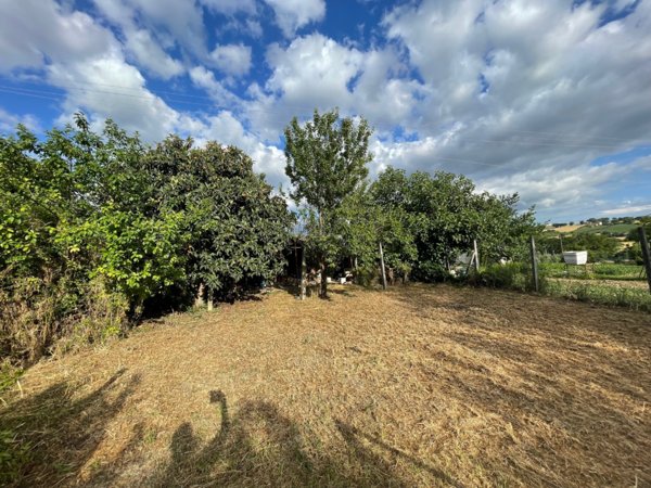 terreno agricolo in vendita a Perugia in zona Pilonico Materno