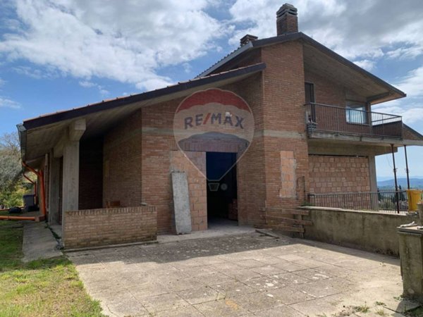 casa indipendente in vendita a Perugia in zona Montelaguardia