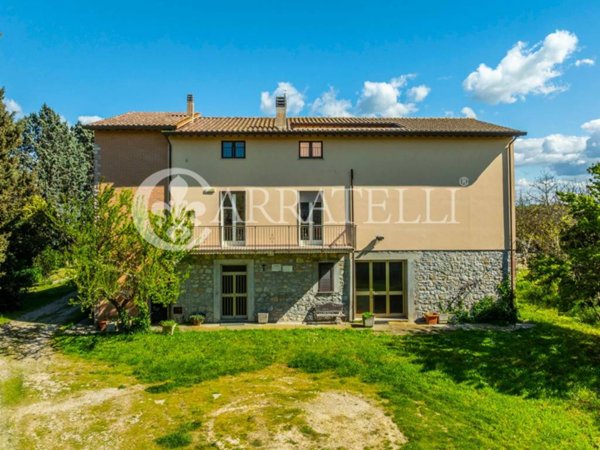 casa indipendente in vendita a Perugia in zona Collestrada