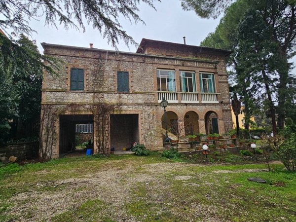 appartamento in vendita a Perugia in zona Filosofi