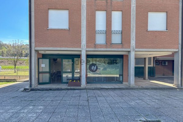 negozio in vendita a Perugia