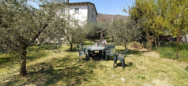 casa indipendente in vendita a Perugia in zona Pianello