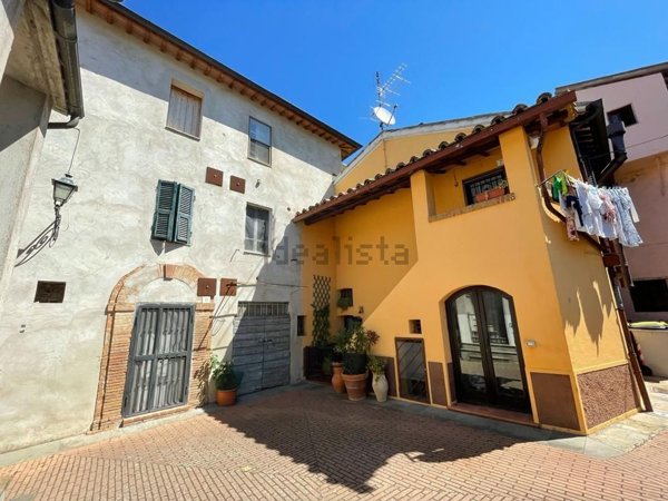 casa indipendente in vendita a Perugia in zona Mugnano