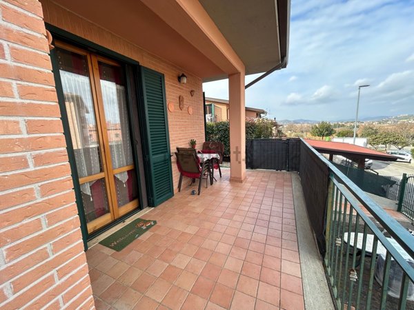 casa indipendente in vendita a Perugia in zona Pila