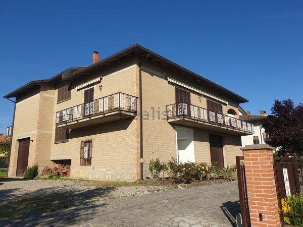 casa indipendente in vendita a Perugia in zona Mugnano