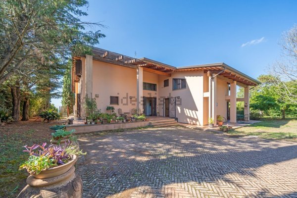 casa indipendente in vendita a Perugia in zona Filosofi