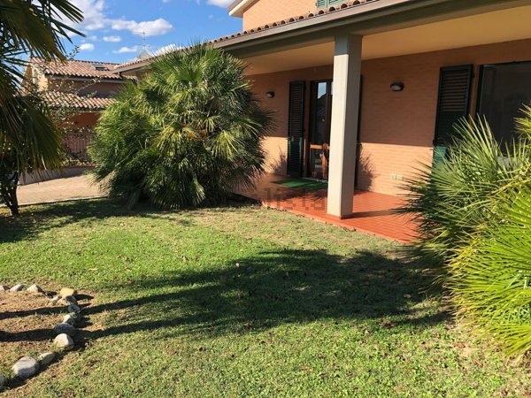 casa indipendente in vendita a Perugia