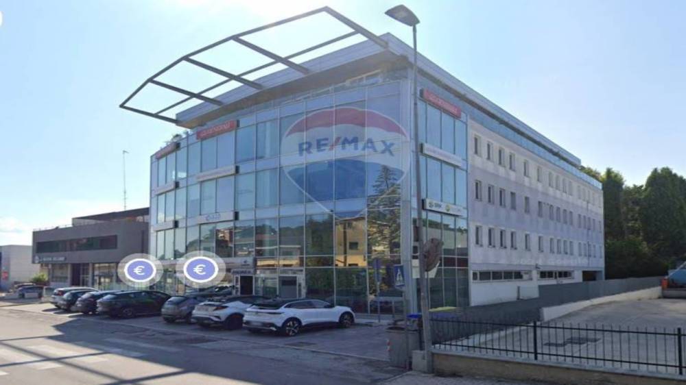 ufficio in vendita a Perugia in zona Madonna Alta