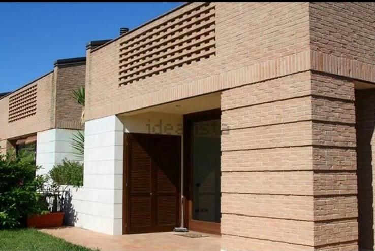 casa indipendente in vendita a Perugia in zona Collestrada