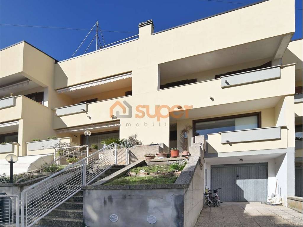 casa indipendente in vendita a Perugia in zona Prepo