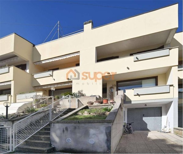 casa indipendente in vendita a Perugia in zona Madonna Alta