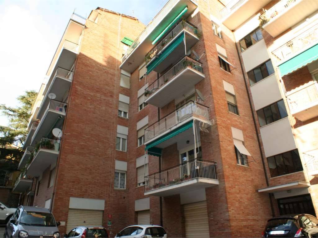 locale di sgombero in vendita a Perugia in zona Centro Città
