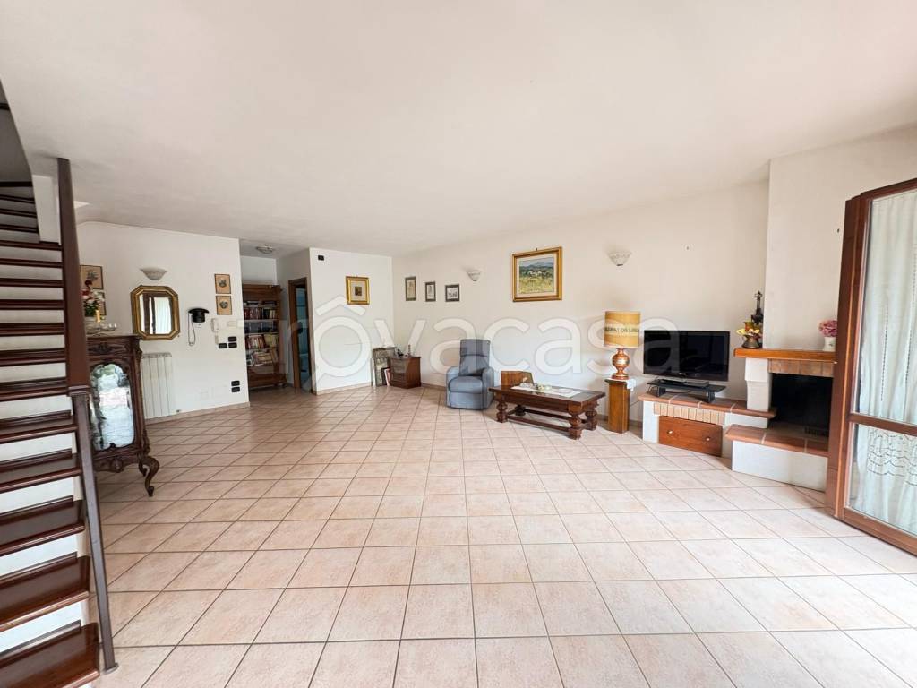 casa indipendente in vendita a Perugia in zona Canneto