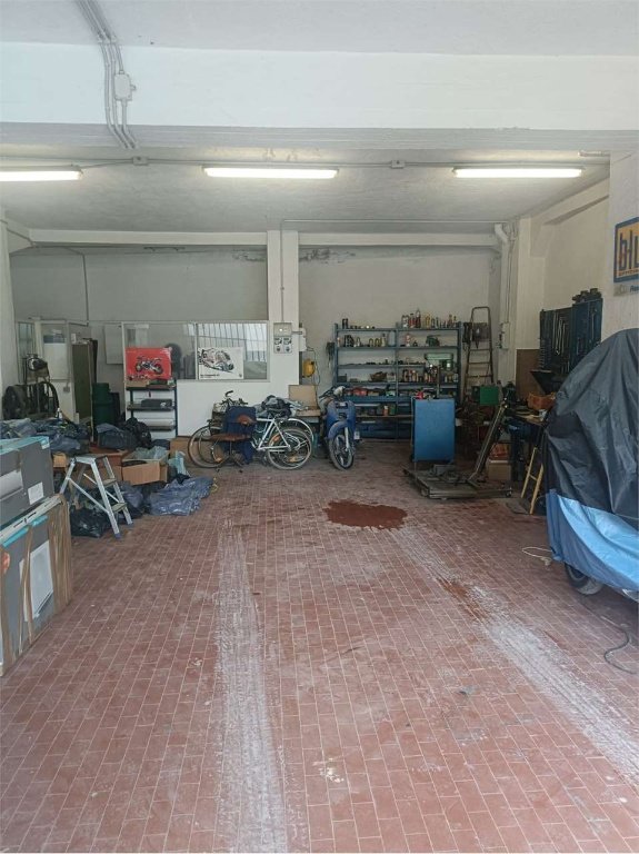 locale di sgombero in vendita a Perugia in zona Monteluce