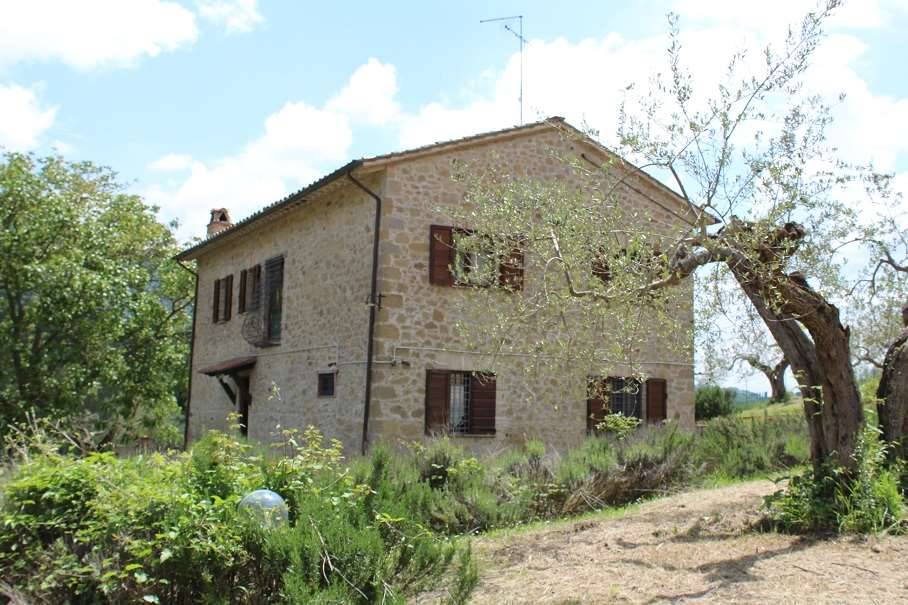 appartamento in vendita a Perugia in zona Colle Umberto I