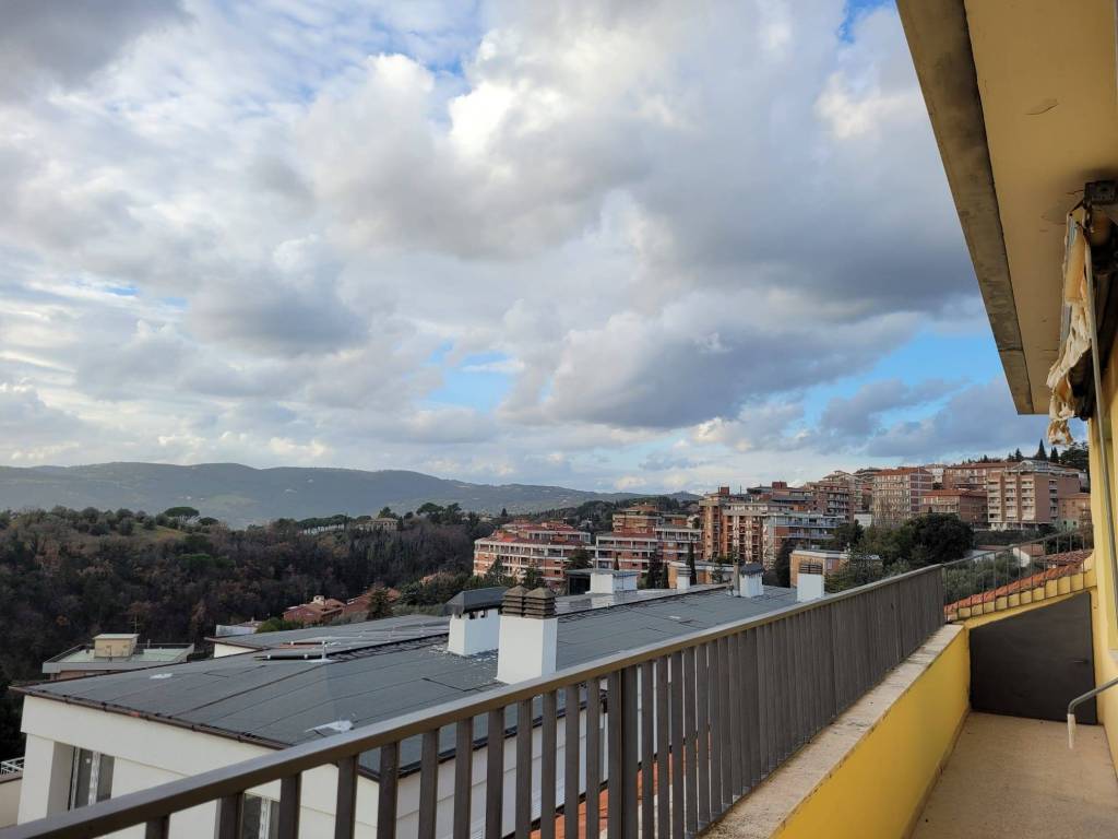appartamento in vendita a Perugia in zona Elce