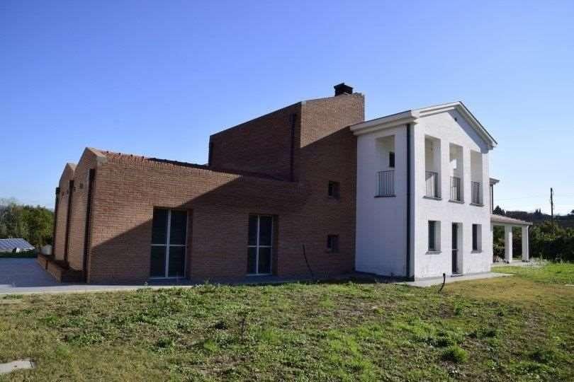 casa indipendente in vendita a Perugia in zona Collestrada