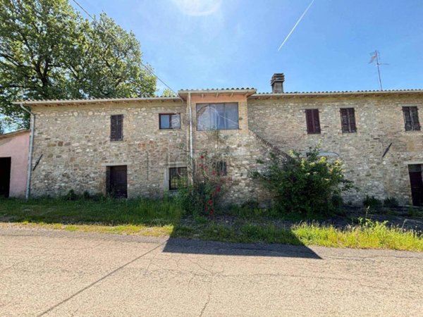 appartamento in vendita a Perugia in zona Parlesca