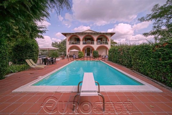 casa indipendente in vendita a Perugia