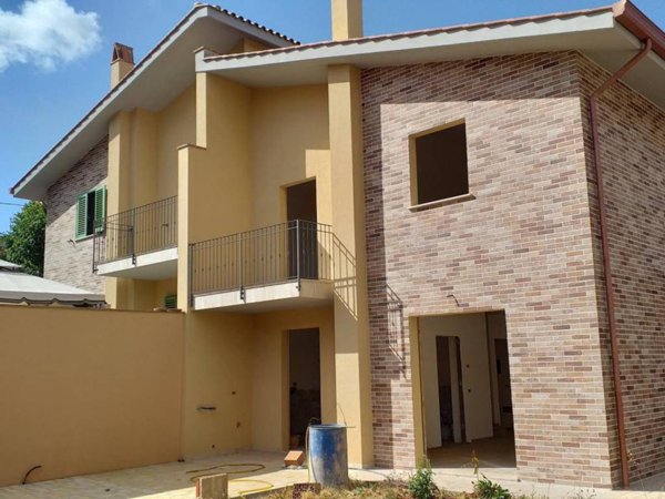 casa indipendente in vendita a Perugia in zona San Martino In Campo