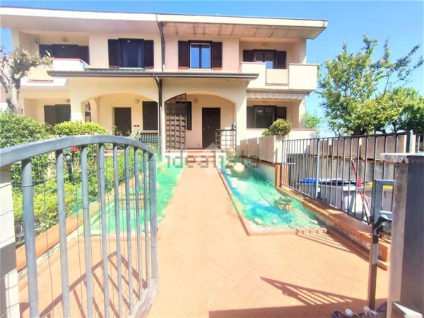 casa indipendente in vendita a Perugia in zona Pila