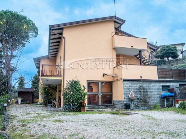 casa indipendente in vendita a Perugia in zona Ponte Felcino