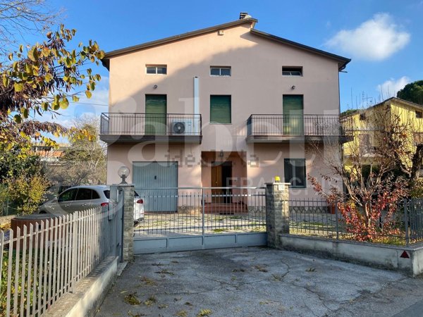 casa indipendente in vendita a Perugia