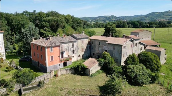 casa indipendente in vendita a Perugia in zona Solfagnano