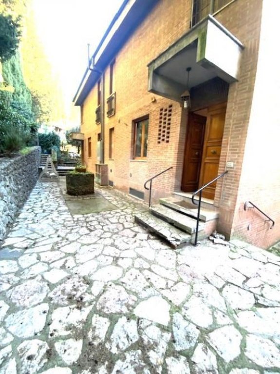 casa indipendente in vendita a Perugia in zona Elce