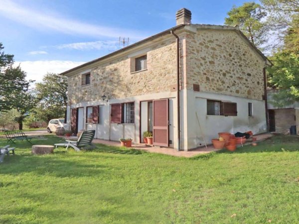 casa indipendente in vendita a Perugia in zona Piccione