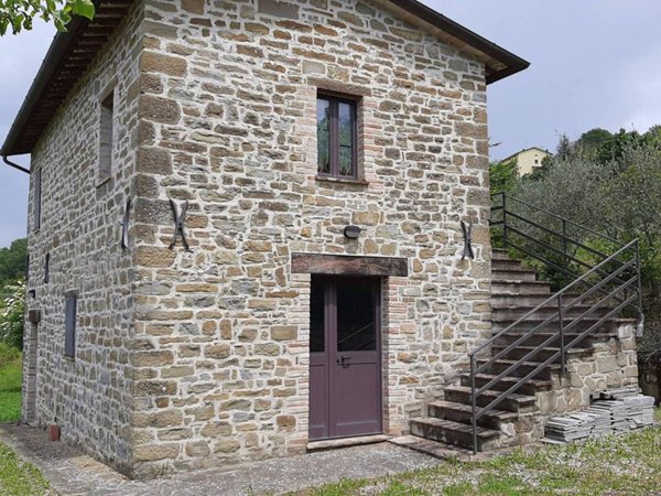 casa indipendente in vendita a Perugia in zona Piccione