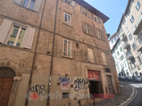 casa indipendente in vendita a Perugia in zona Centro Città