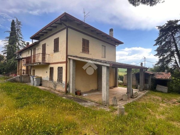 casa indipendente in vendita a Perugia in zona San Martino in Colle