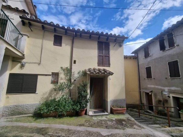 casa indipendente in vendita a Perugia in zona Villa Pitignano