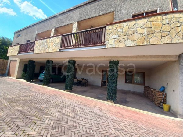 casa indipendente in vendita a Perugia in zona Canneto