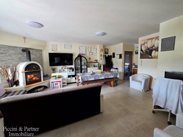 casa indipendente in vendita a Perugia in zona Solfagnano