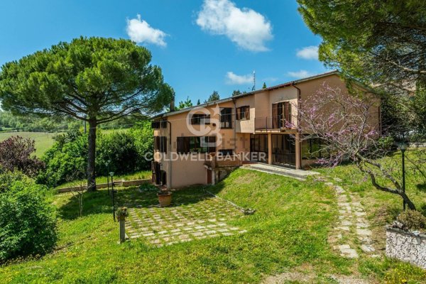 casa indipendente in vendita a Perugia