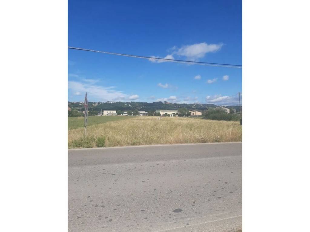terreno agricolo in vendita a Perugia in zona Collestrada