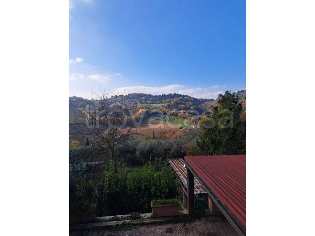 casa indipendente in vendita a Perugia in zona Casaglia