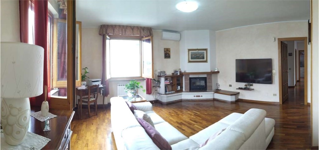 casa indipendente in vendita a Perugia in zona Pila
