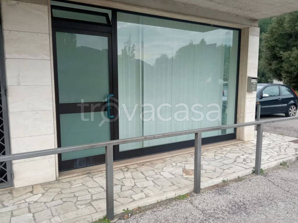 ufficio in vendita a Perugia in zona Monteluce